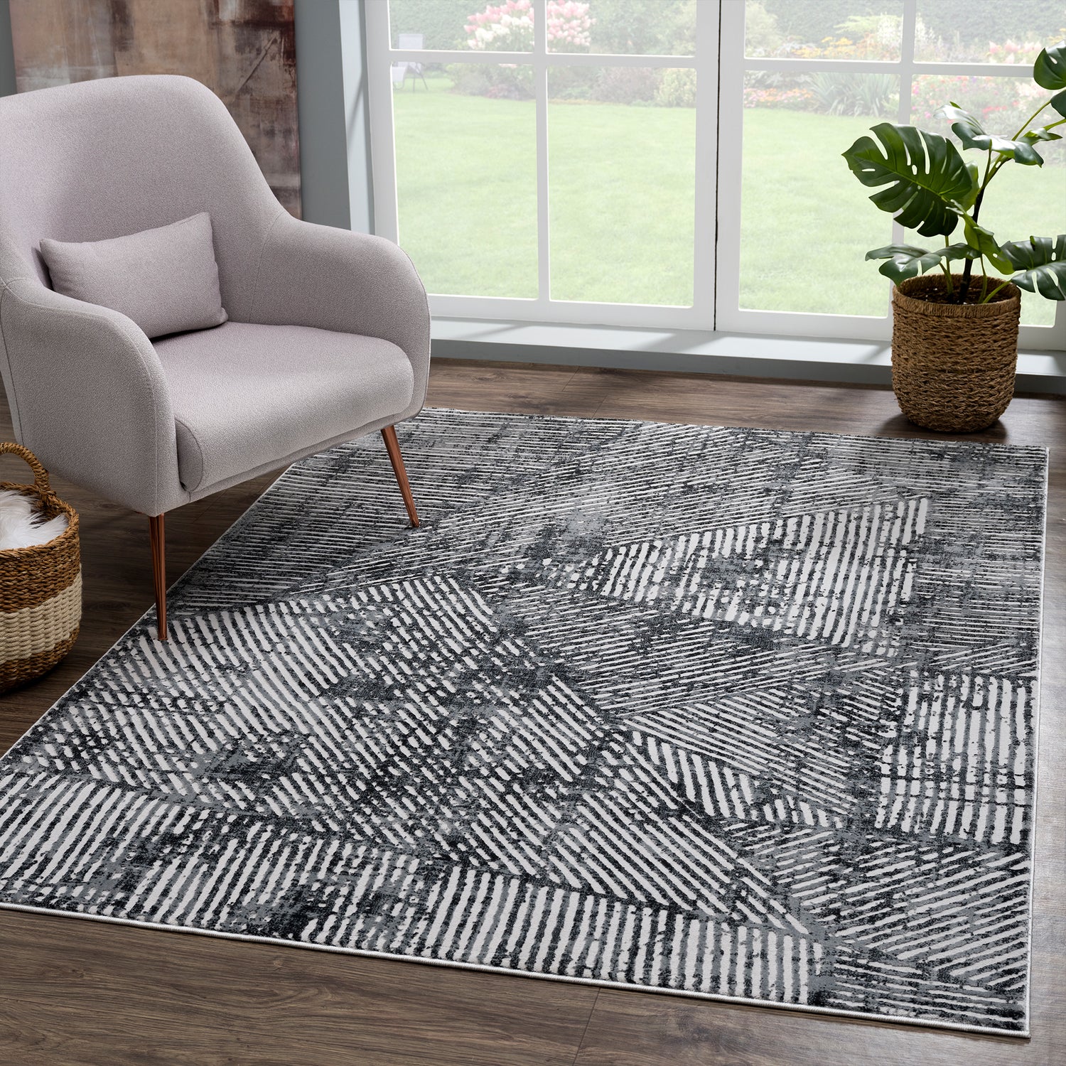 United Weavers Reserve Moodys Grey (770-30572) Rug.