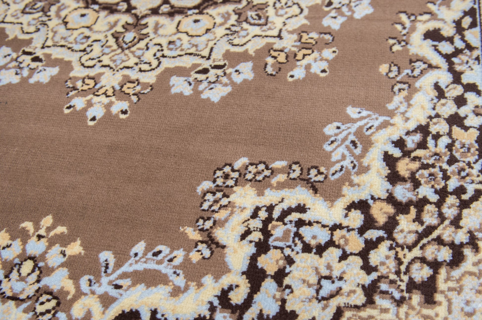 United Weavers Dallas Floral Kirman Ash Beige (851-10172) Area Rug