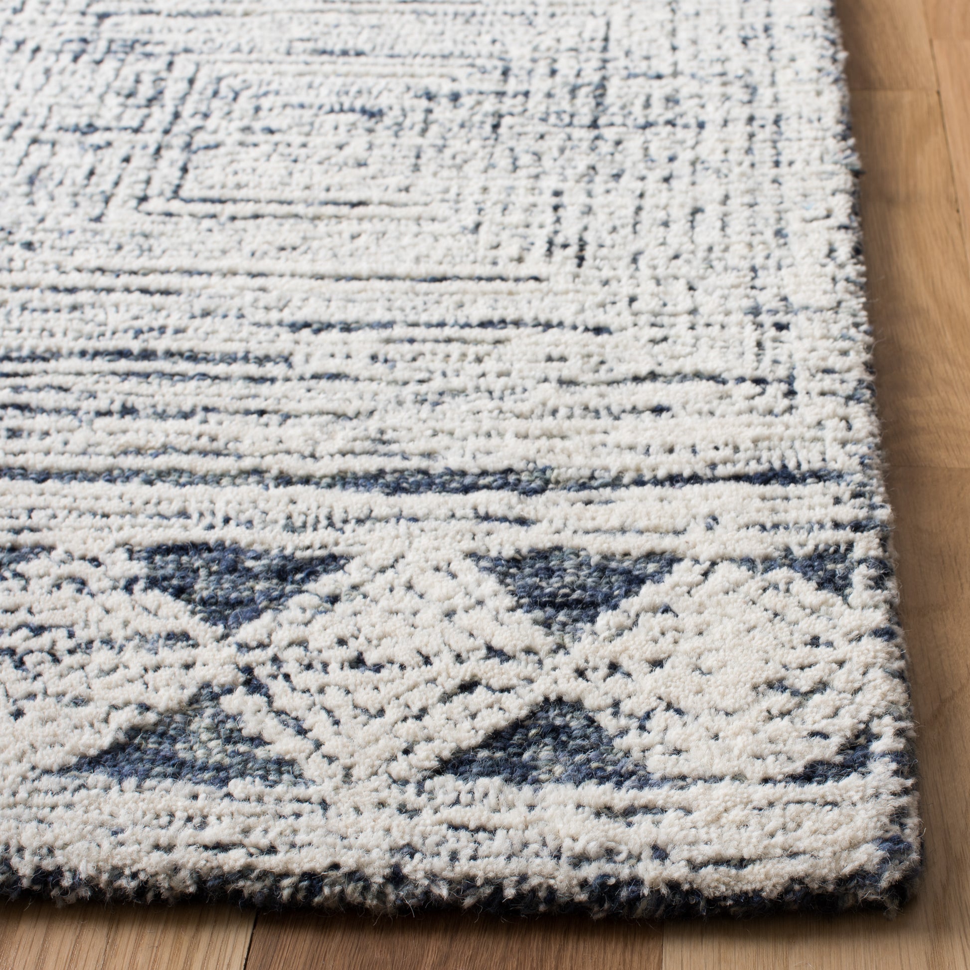 Safavieh Abstract Abt349N Ivory/Navy Area Rug