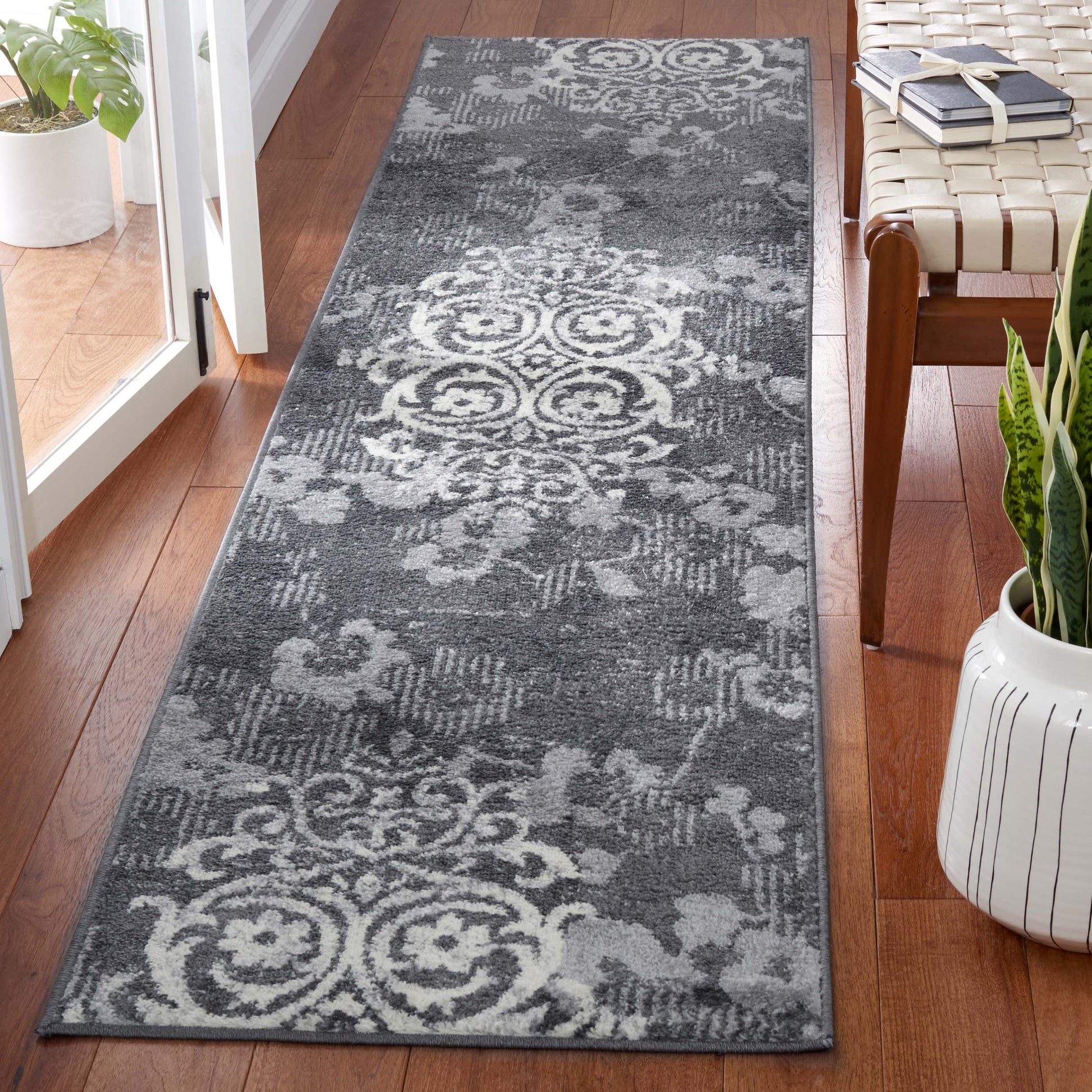 Safavieh Adirondack Adr114H Charcoal/Ivory Area Rug