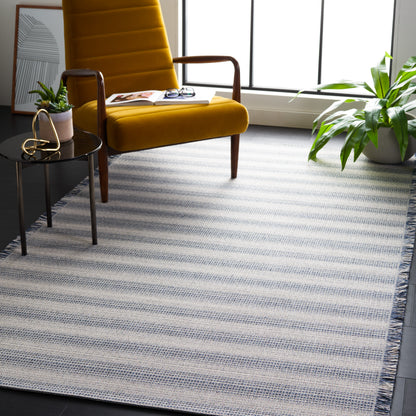 Safavieh Augustine Agt501N Ivory/Navy Area Rug