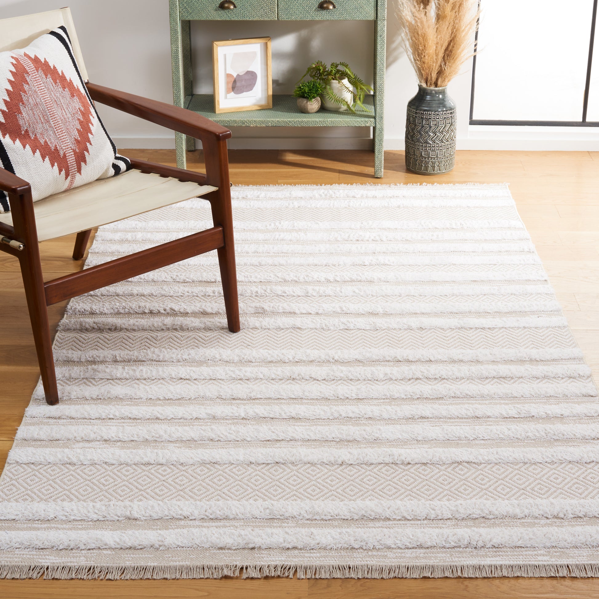 Safavieh Augustine Agt729B Beige/Ivory Area Rug