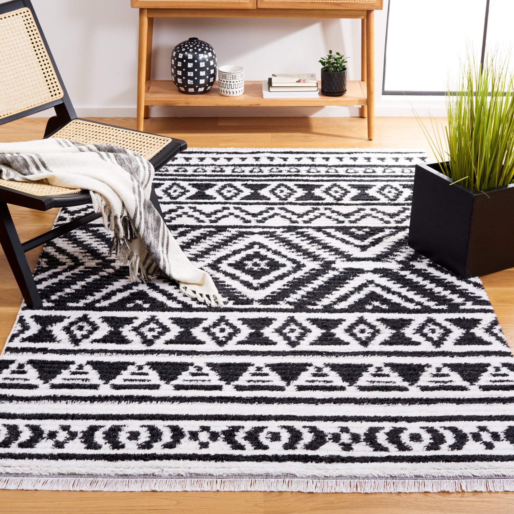 Safavieh Augustine Agt849Z Black/Ivory Area Rug