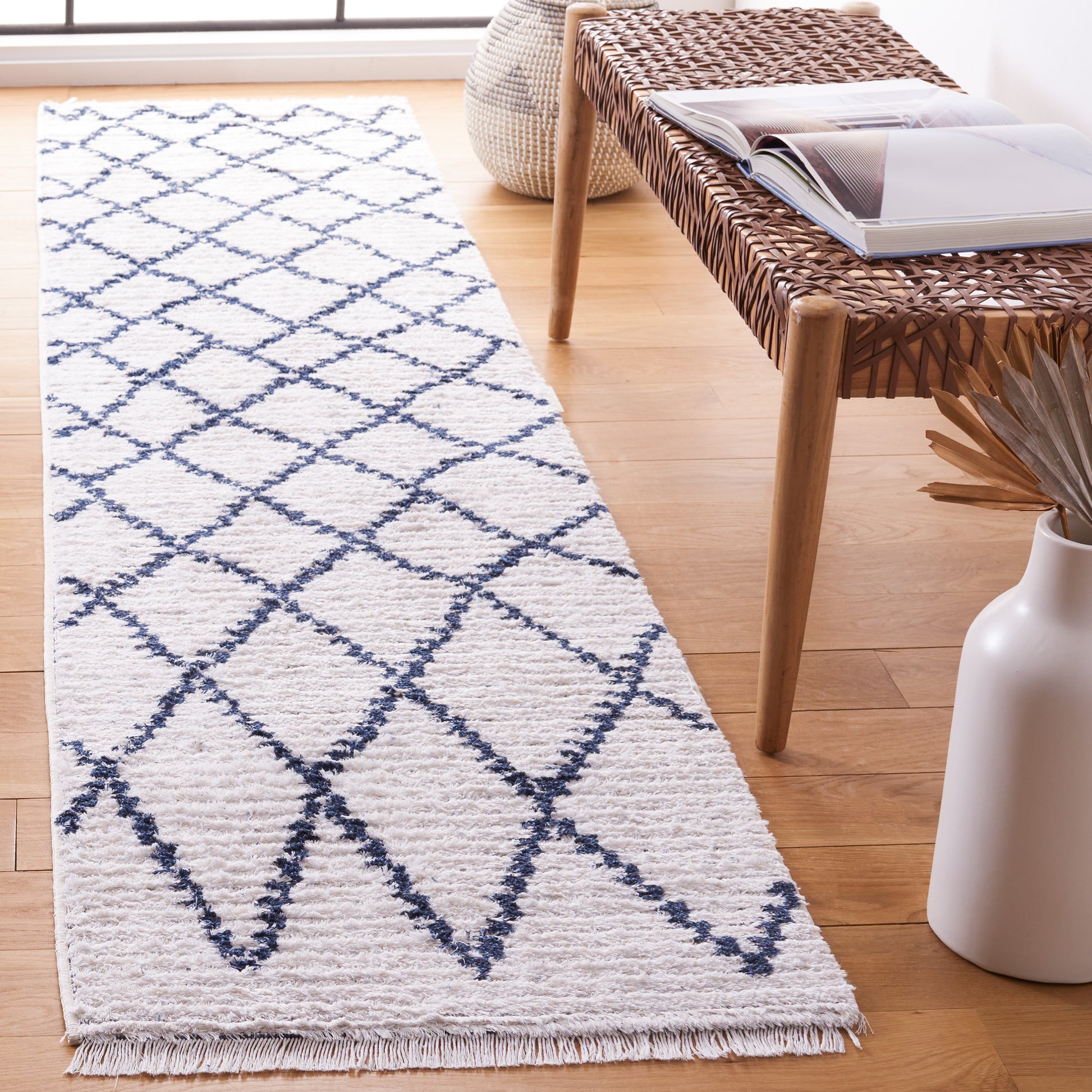 Safavieh Augustine Agt850N Ivory/Navy Area Rug