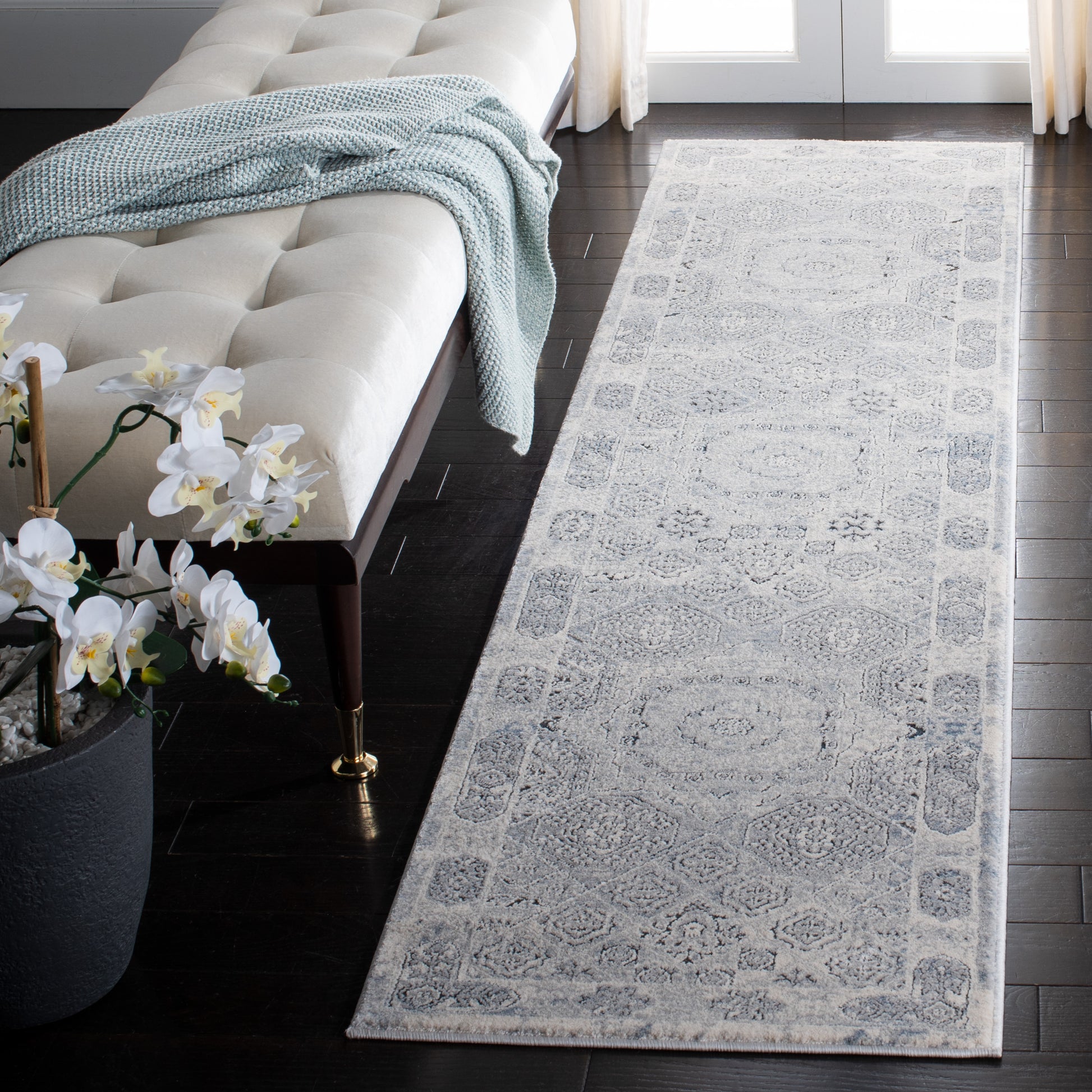 Safavieh Alhambra Alh629K Ivory/Grey Area Rug