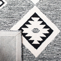 Safavieh Aspen Apn814Z Black/Ivory Area Rug