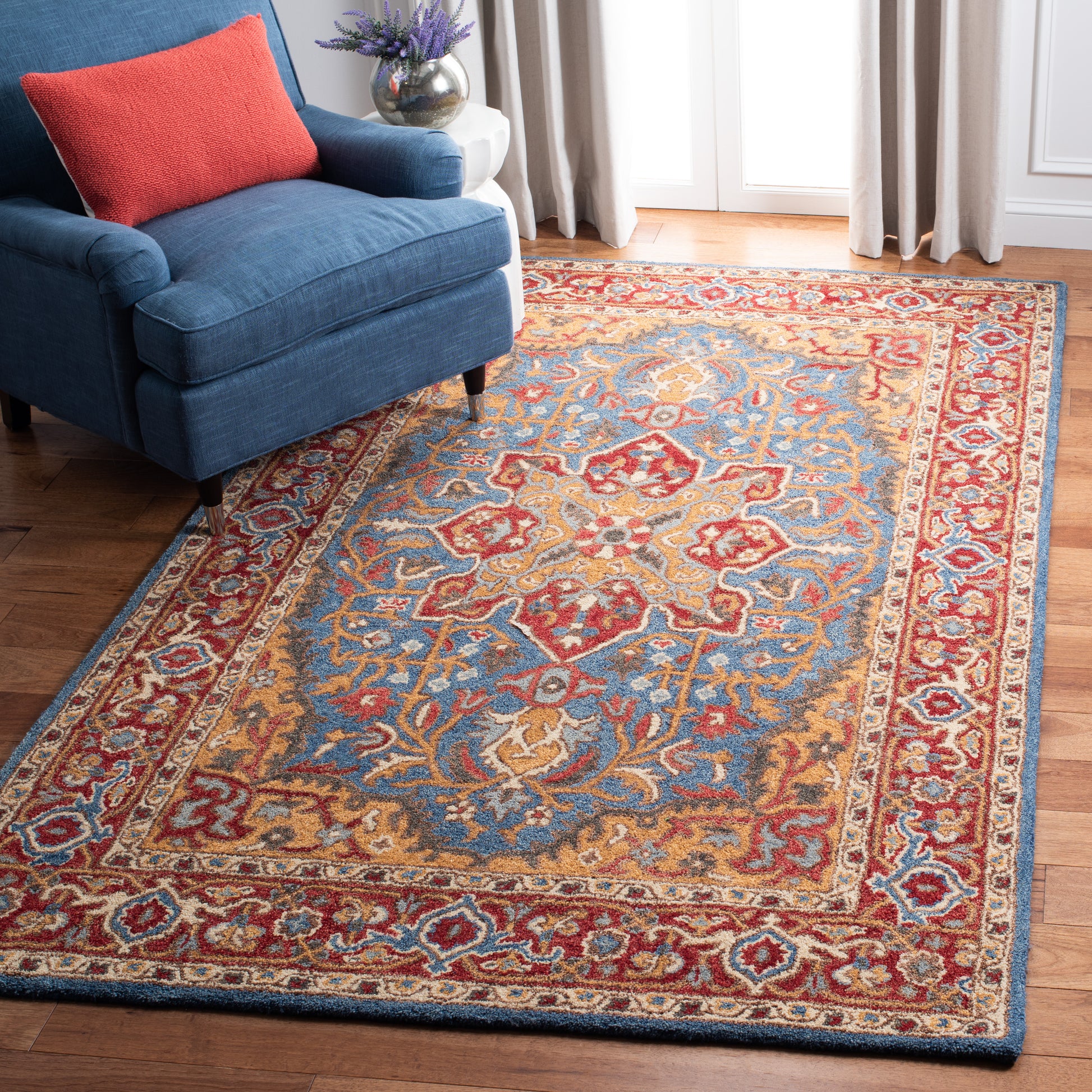 Safavieh Antiquity At521Q Red/Blue Area Rug