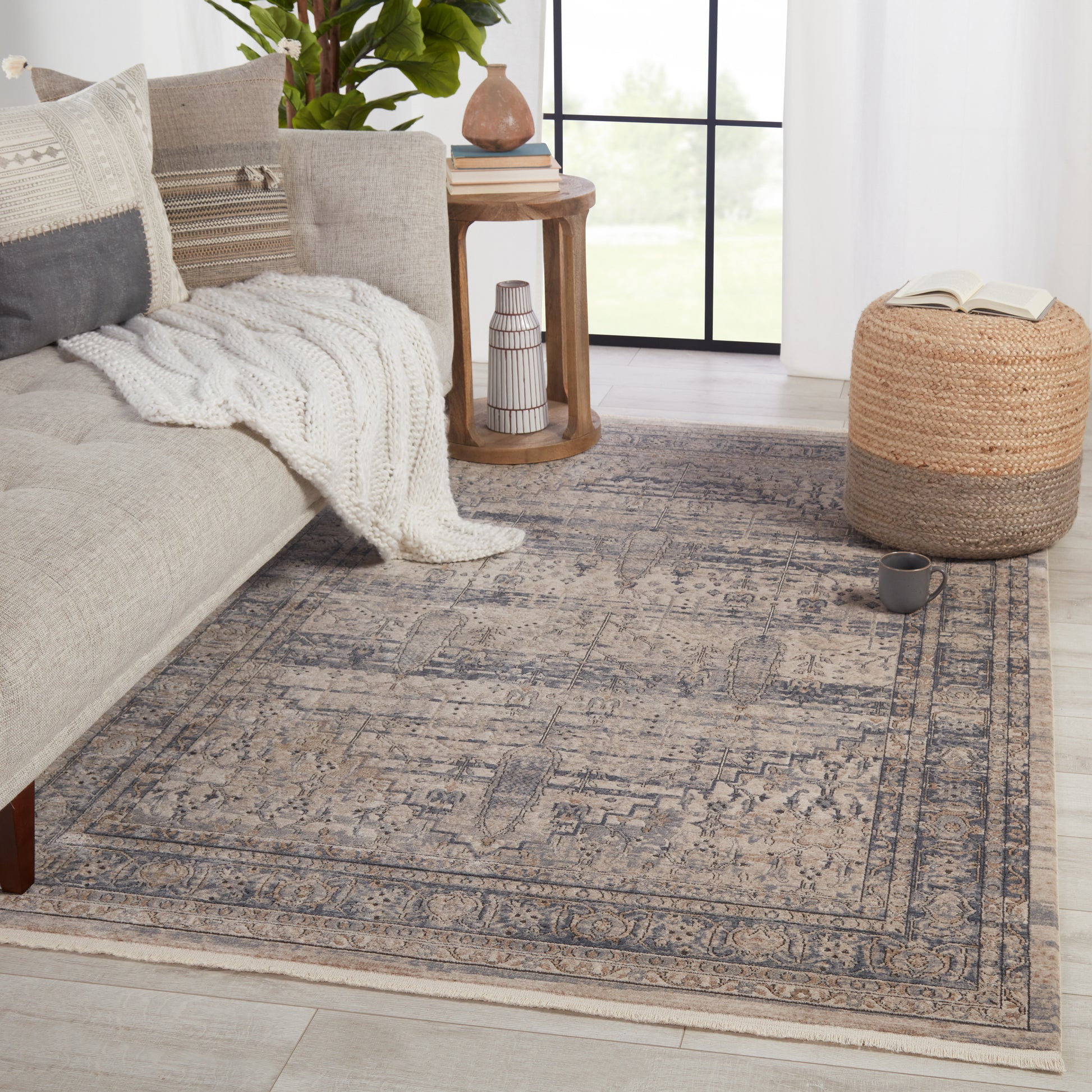 Jaipur Athenian Tristdan Ath01 Tan/Blue Area Rug