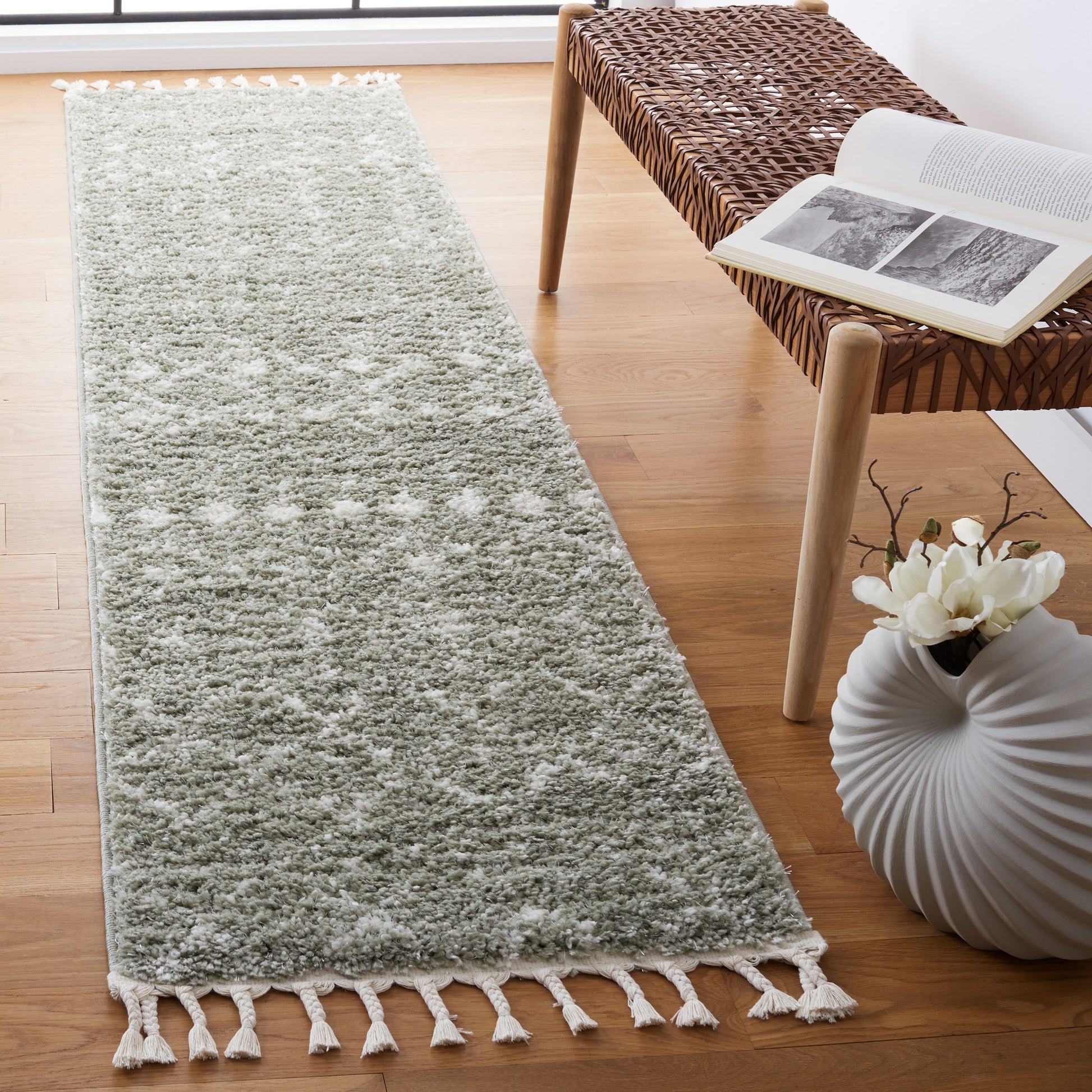 Safavieh Berber Fringe Shag Bfg516W Sage/Ivory Area Rug