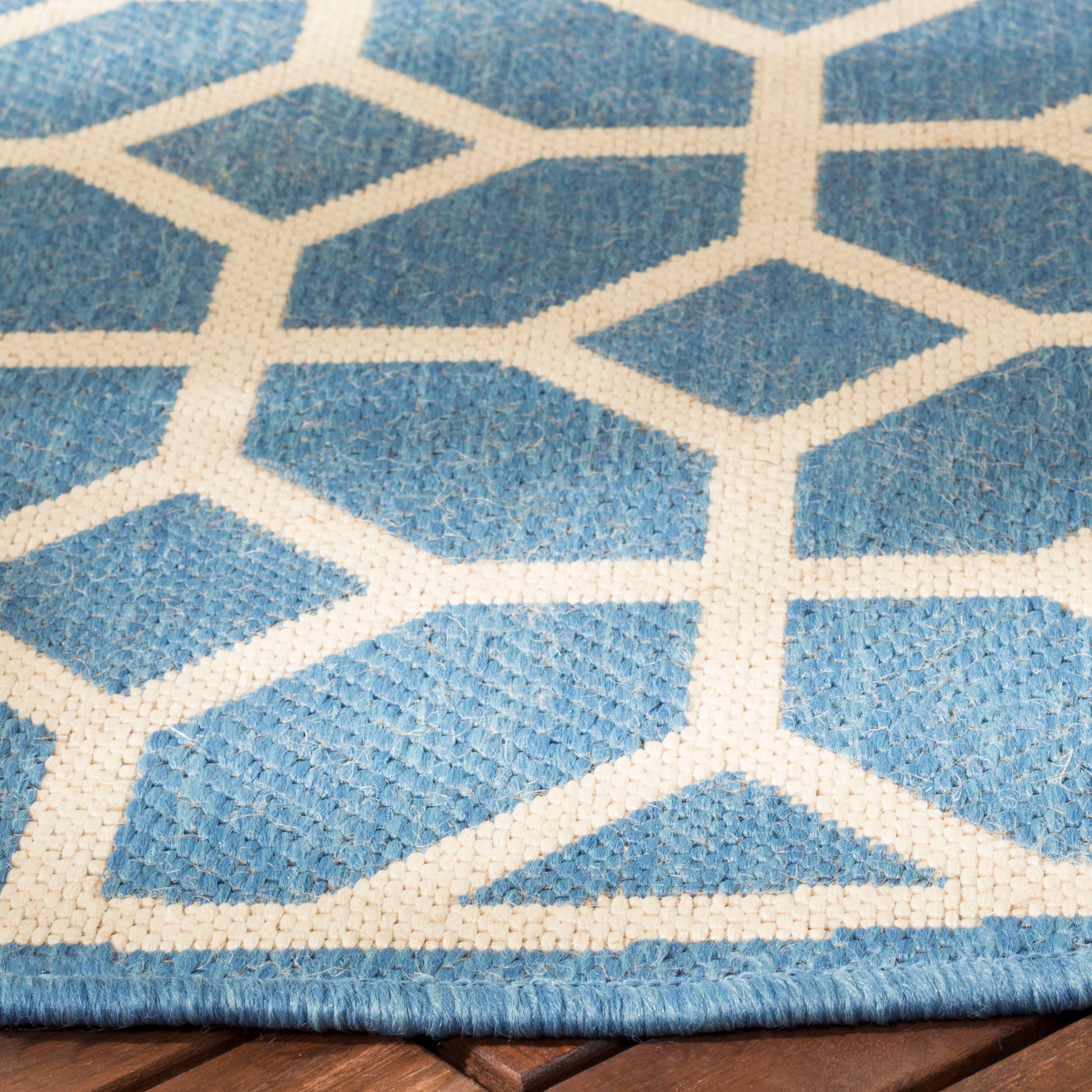 Safavieh Beach House Bhs127M Blue/Creme Area Rug