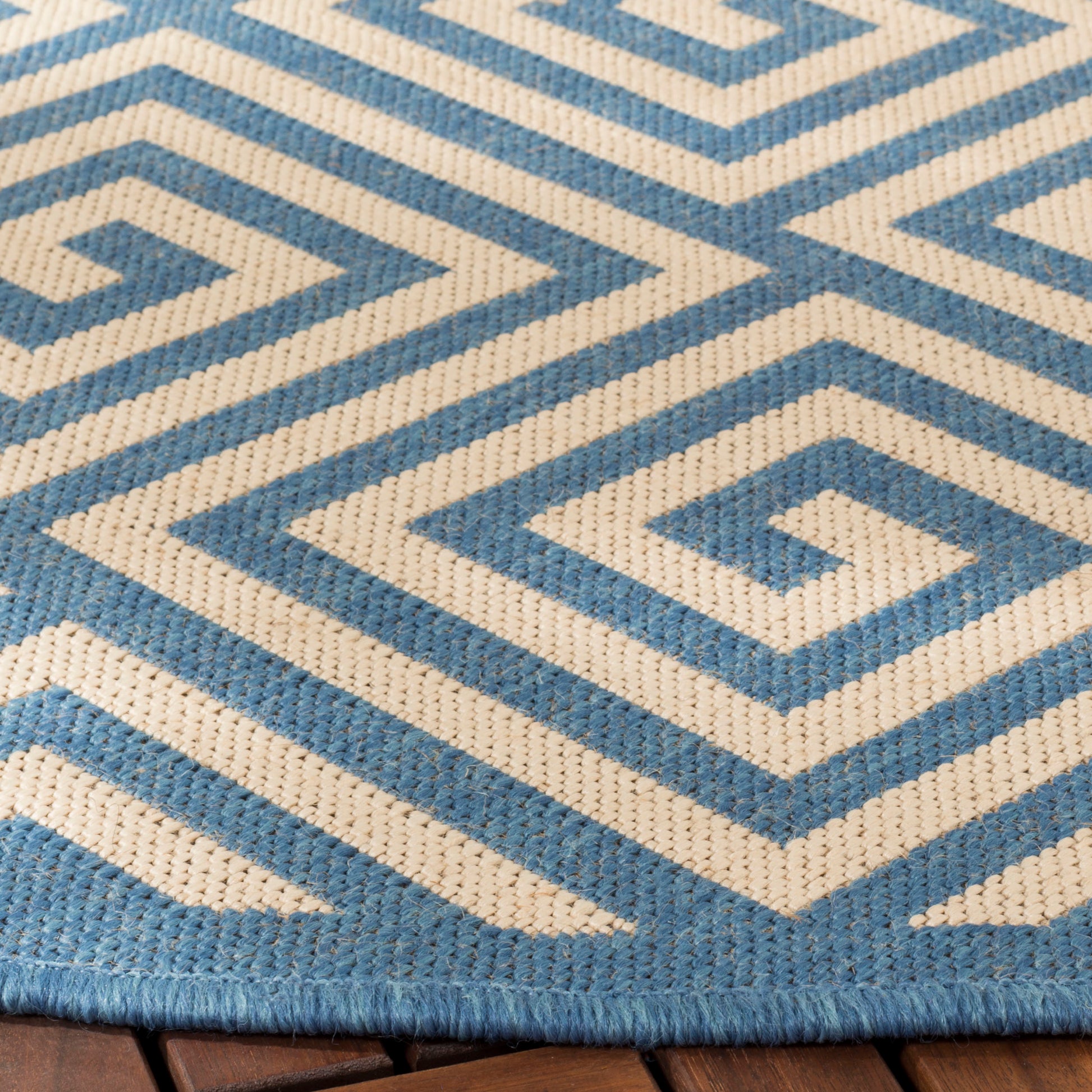 Safavieh Beach House Bhs129N Cream/Blue Area Rug