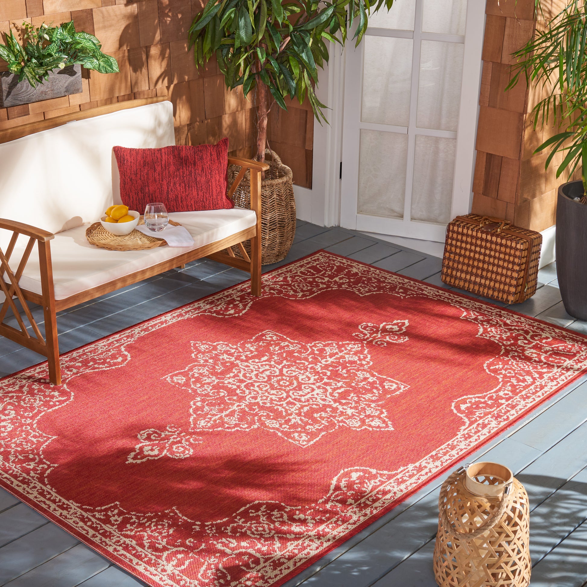 Safavieh Beach House Bhs180Q Red/Creme Area Rug