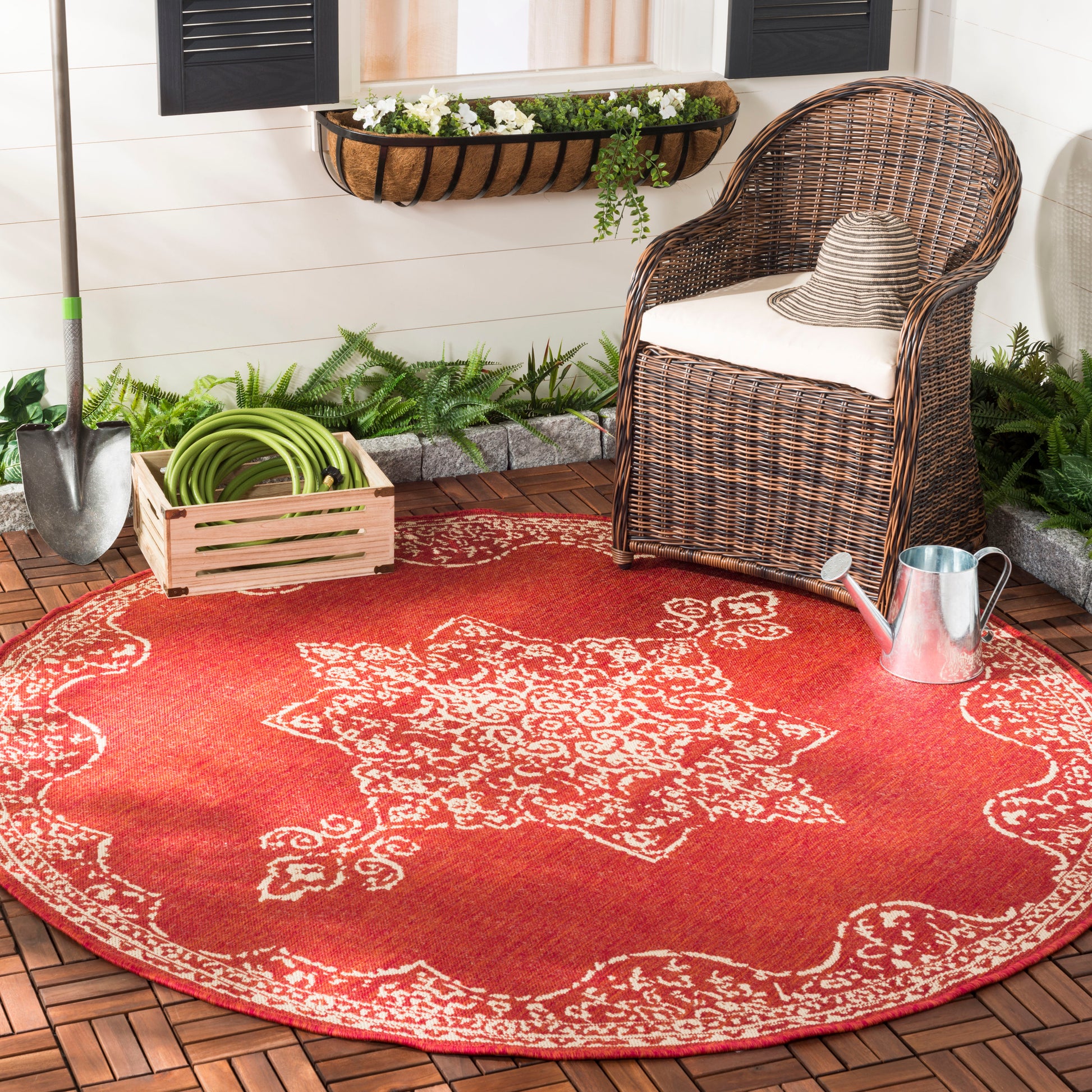 Safavieh Beach House Bhs180Q Red/Creme Area Rug