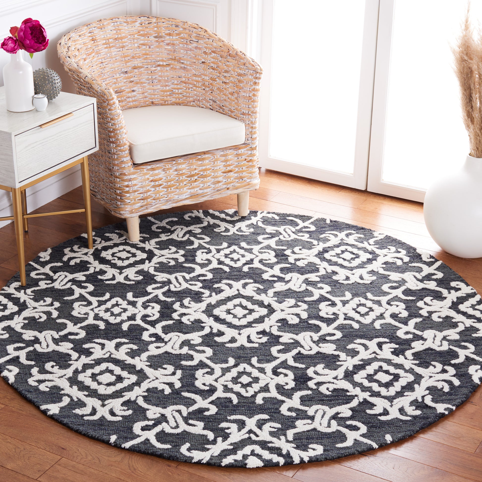 Safavieh Blossom Blm104Z Black/Ivory Area Rug