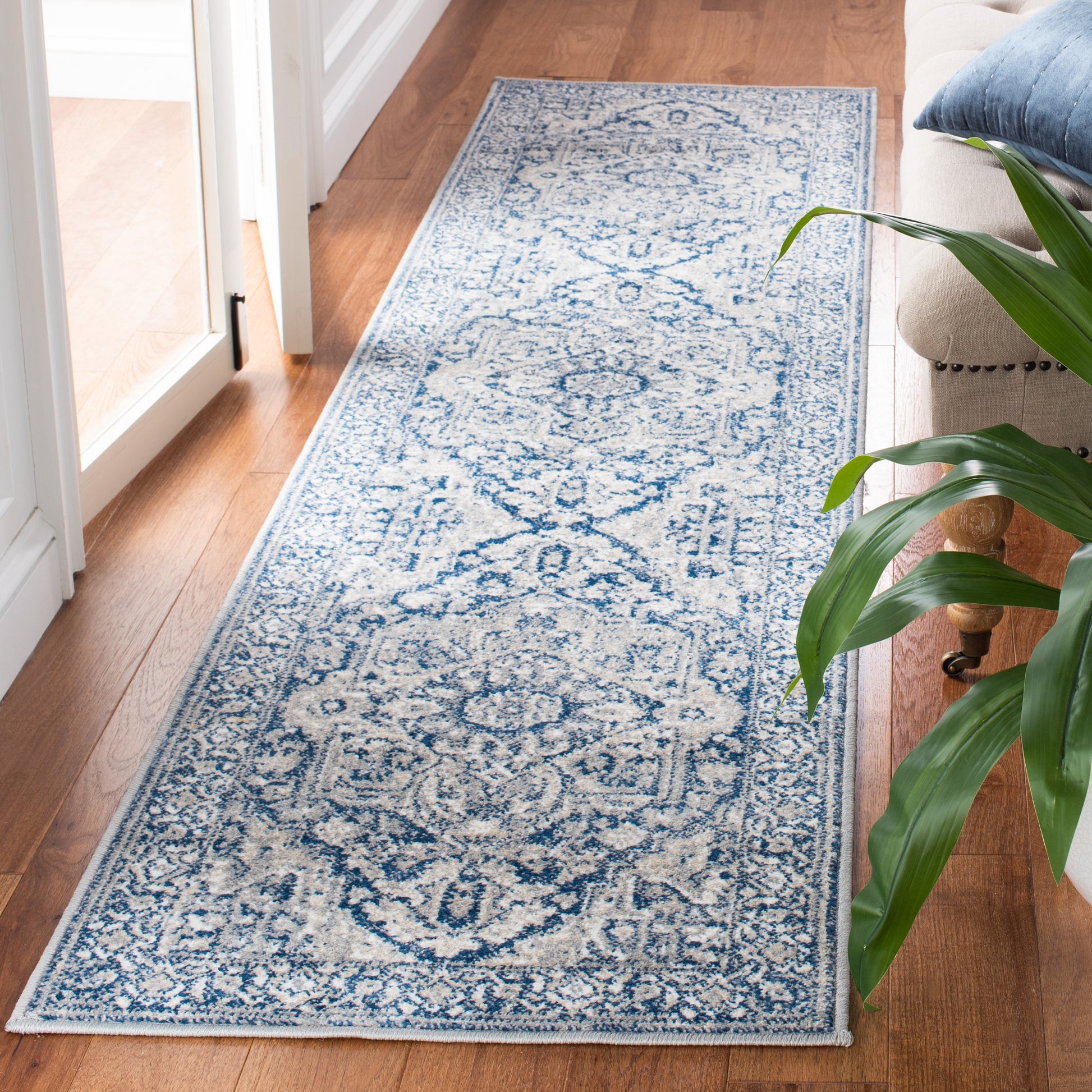 Safavieh Belmont Bmt134N Navy/Grey Area Rug