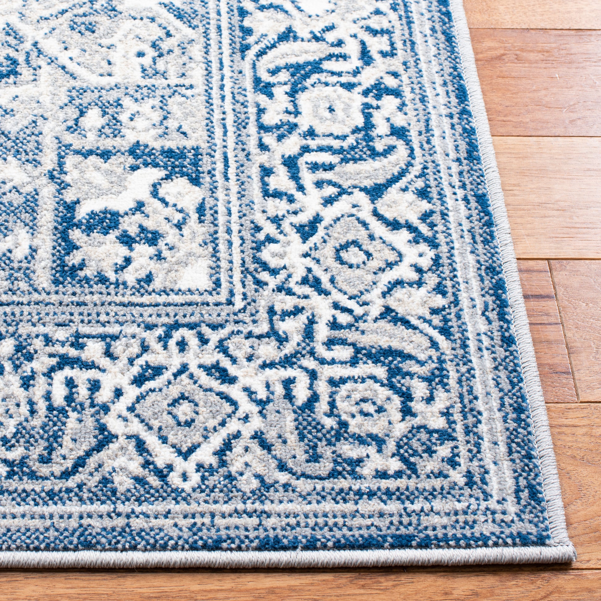 Safavieh Belmont Bmt134N Navy/Grey Area Rug