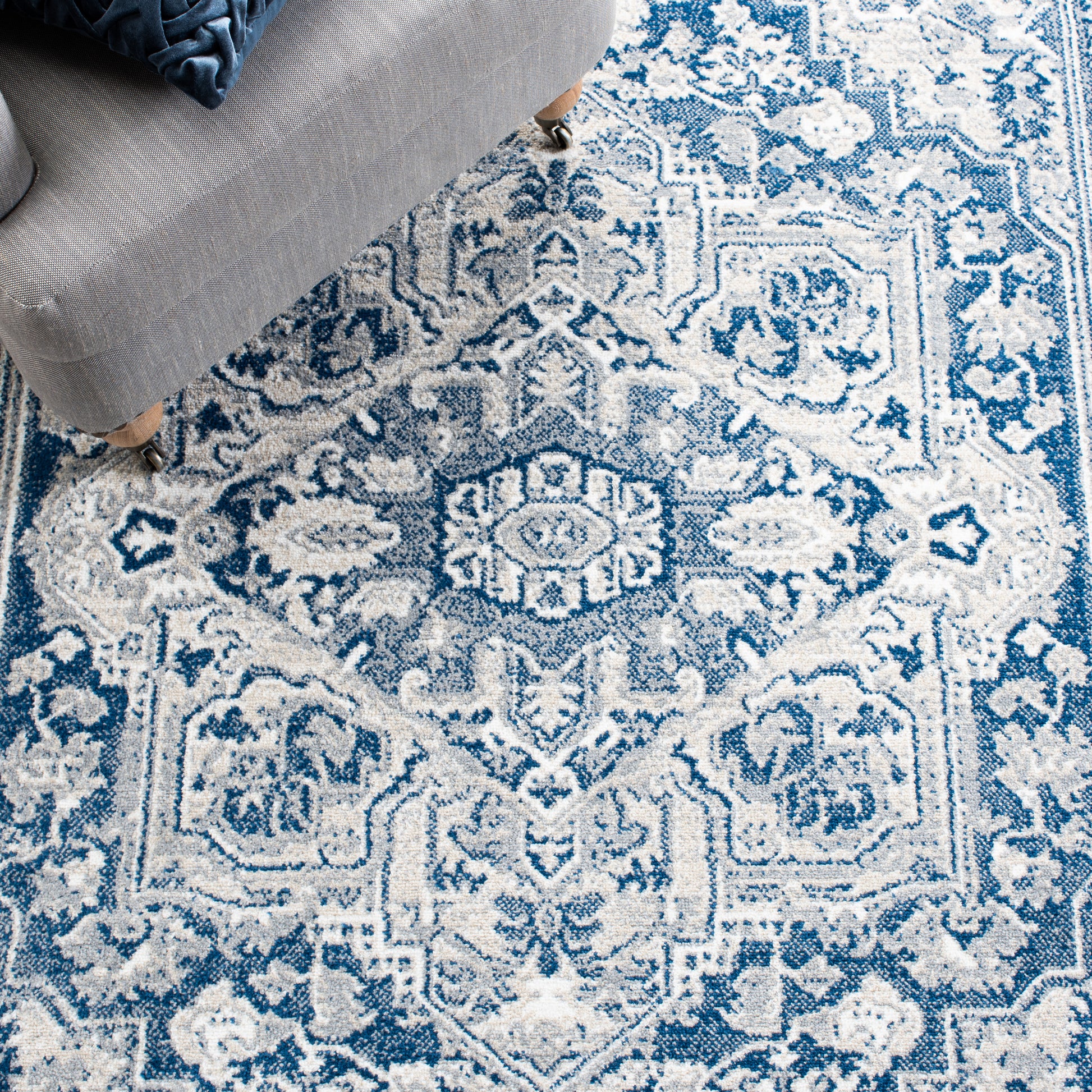 Safavieh Belmont Bmt134N Navy/Grey Area Rug