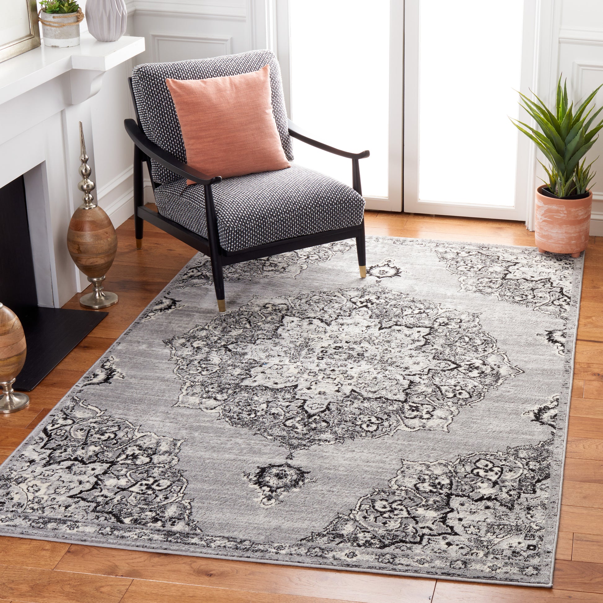 Safavieh Brentwood Bnt802G Silver/Black Area Rug