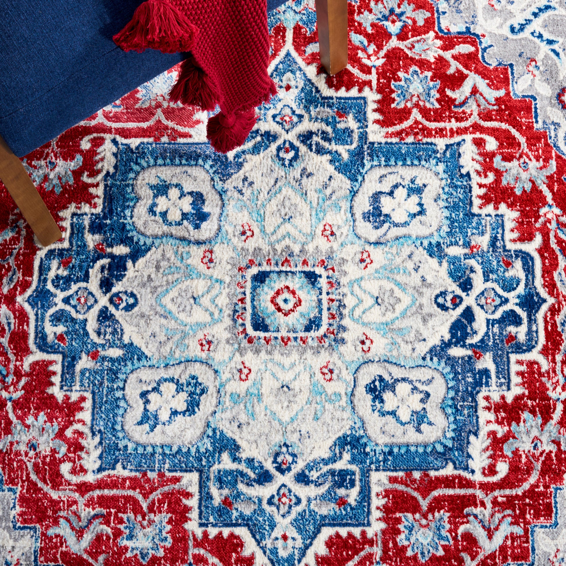 Safavieh Brentwood Bnt837N Blue/Red Area Rug