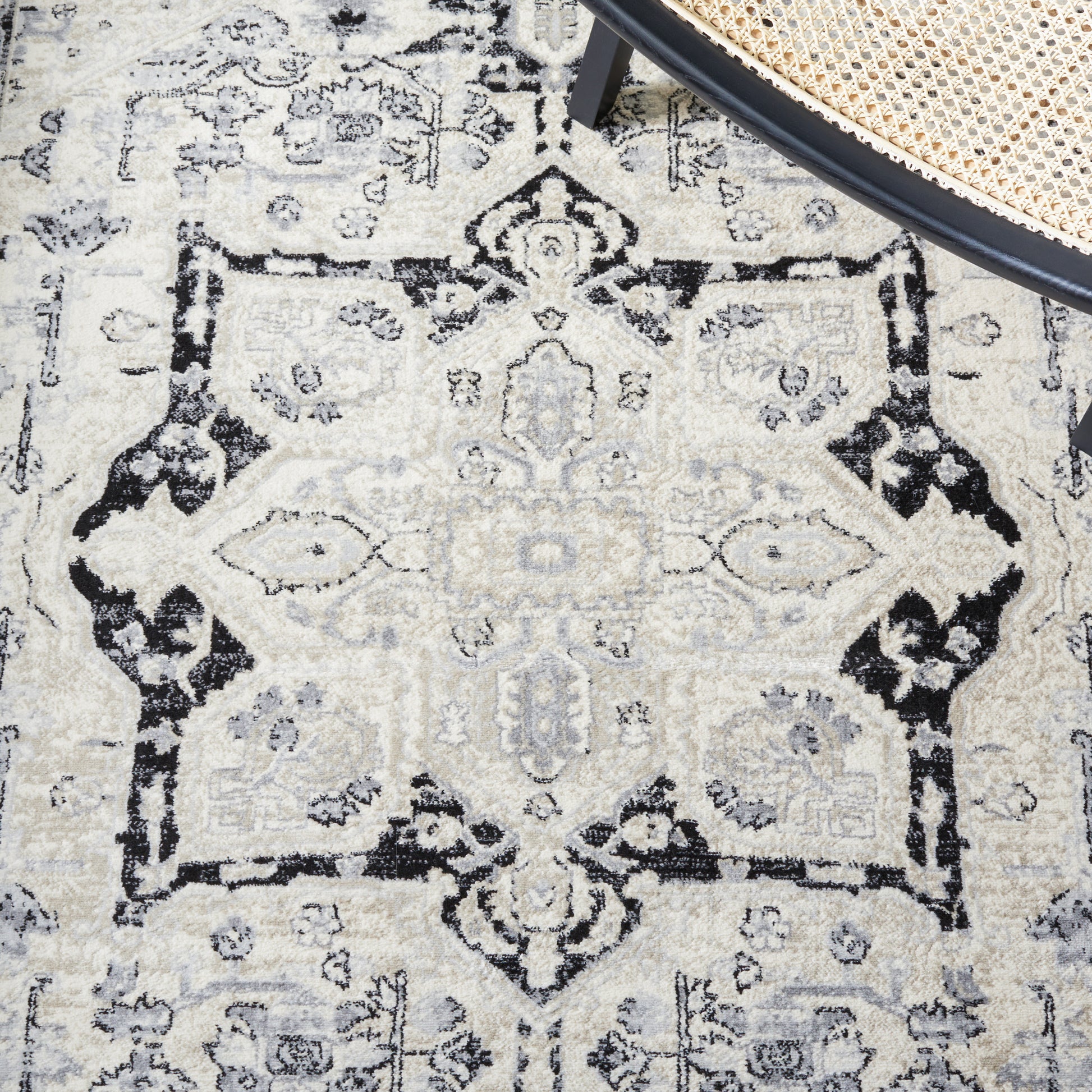 Safavieh Brentwood Bnt852A Ivory/Black Area Rug