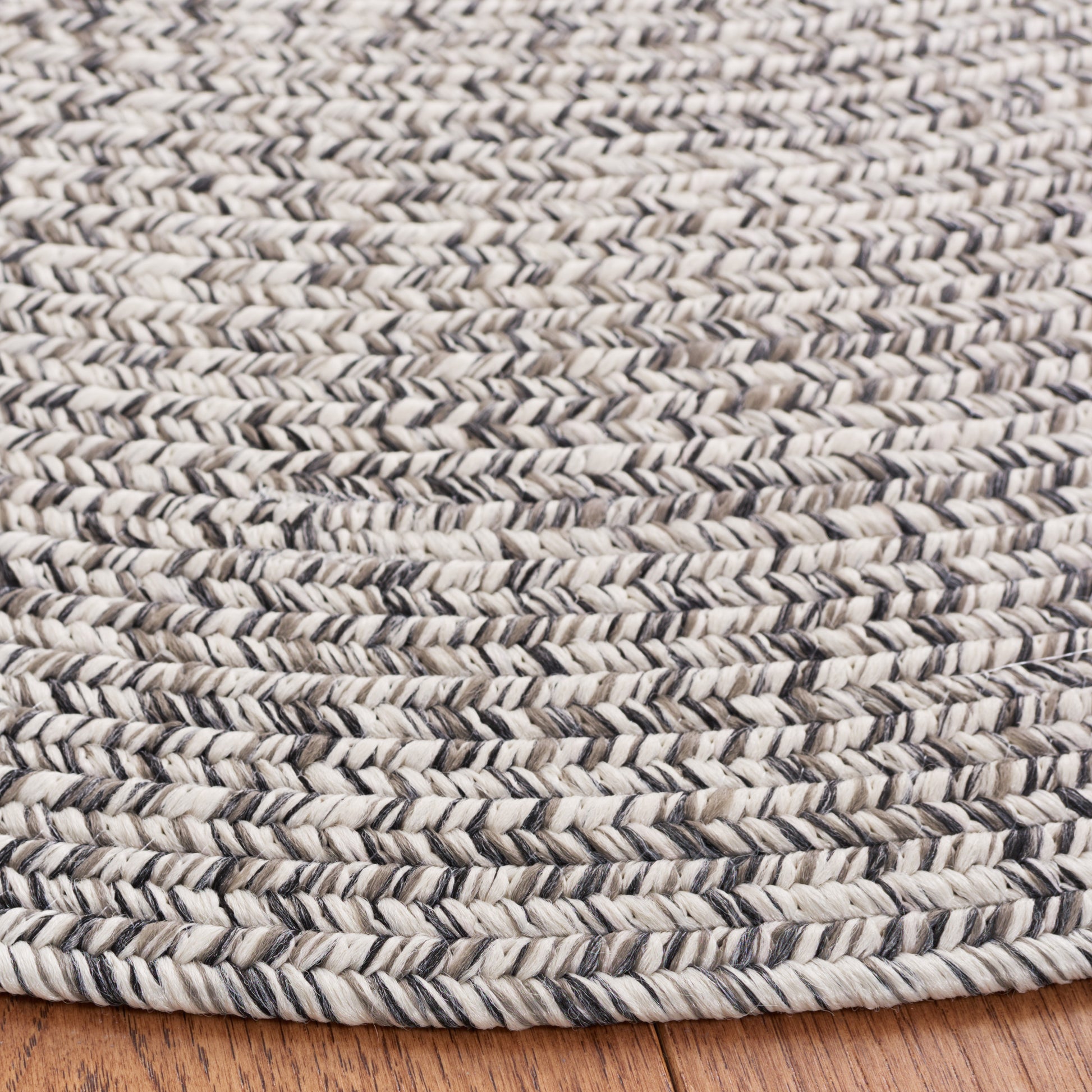 Safavieh Braided Bra201F Grey/Ivory Area Rug