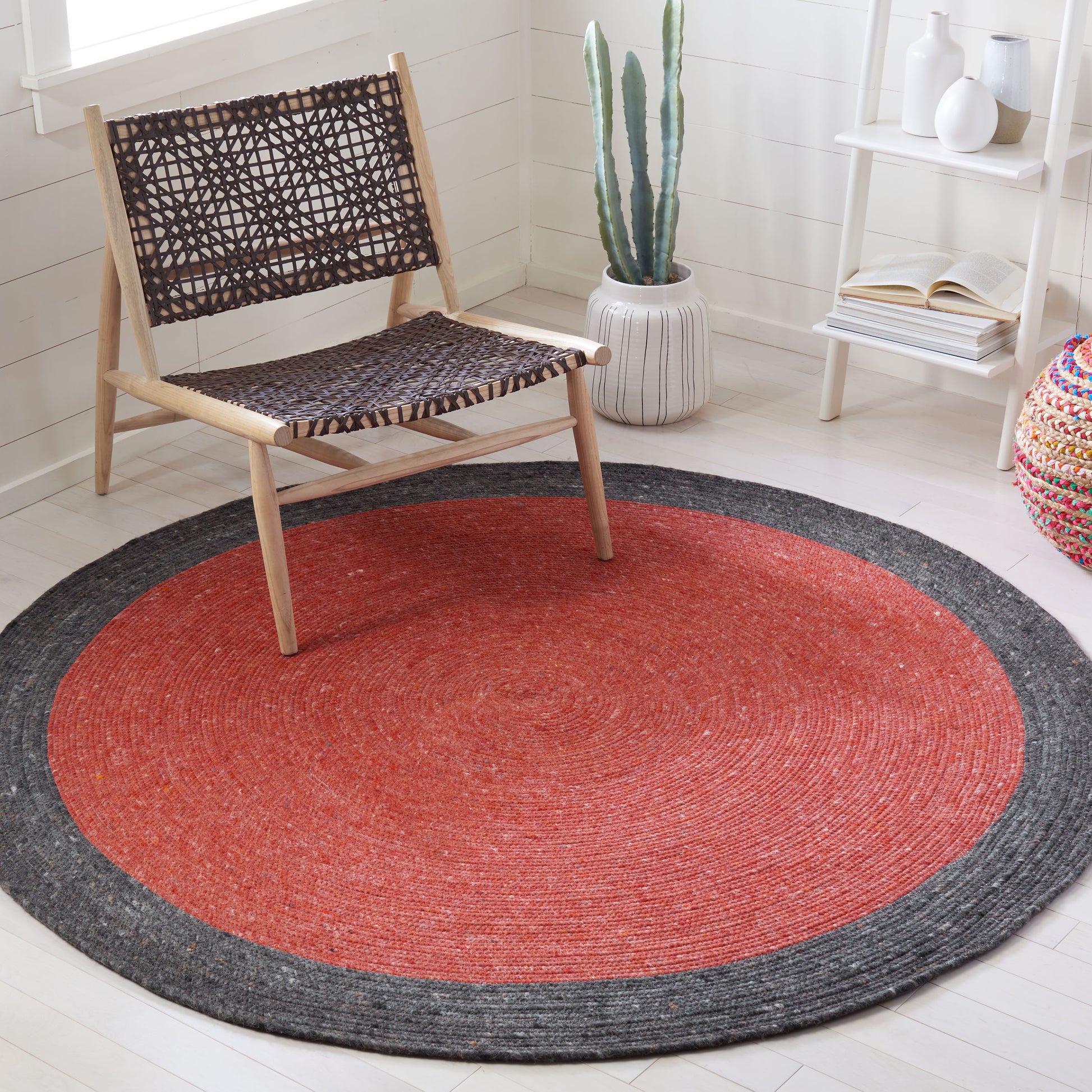 Safavieh Braided Brd902Q Red/Black Area Rug