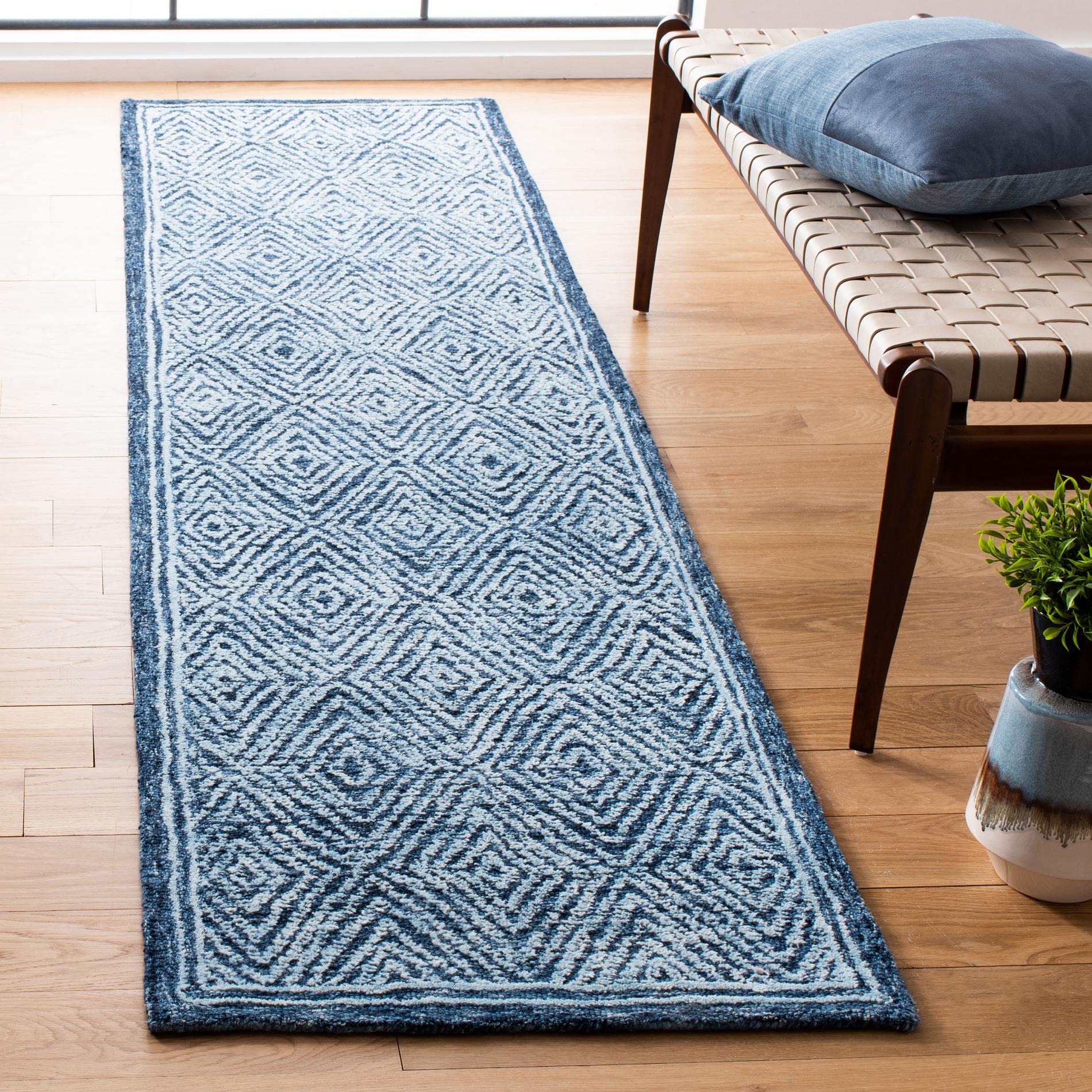 Safavieh Capri Cpr217N Navy Area Rug