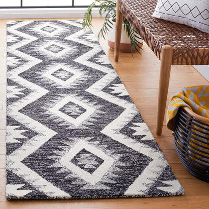 Safavieh Casablanca Csb226Z Ivory/Black Area Rug