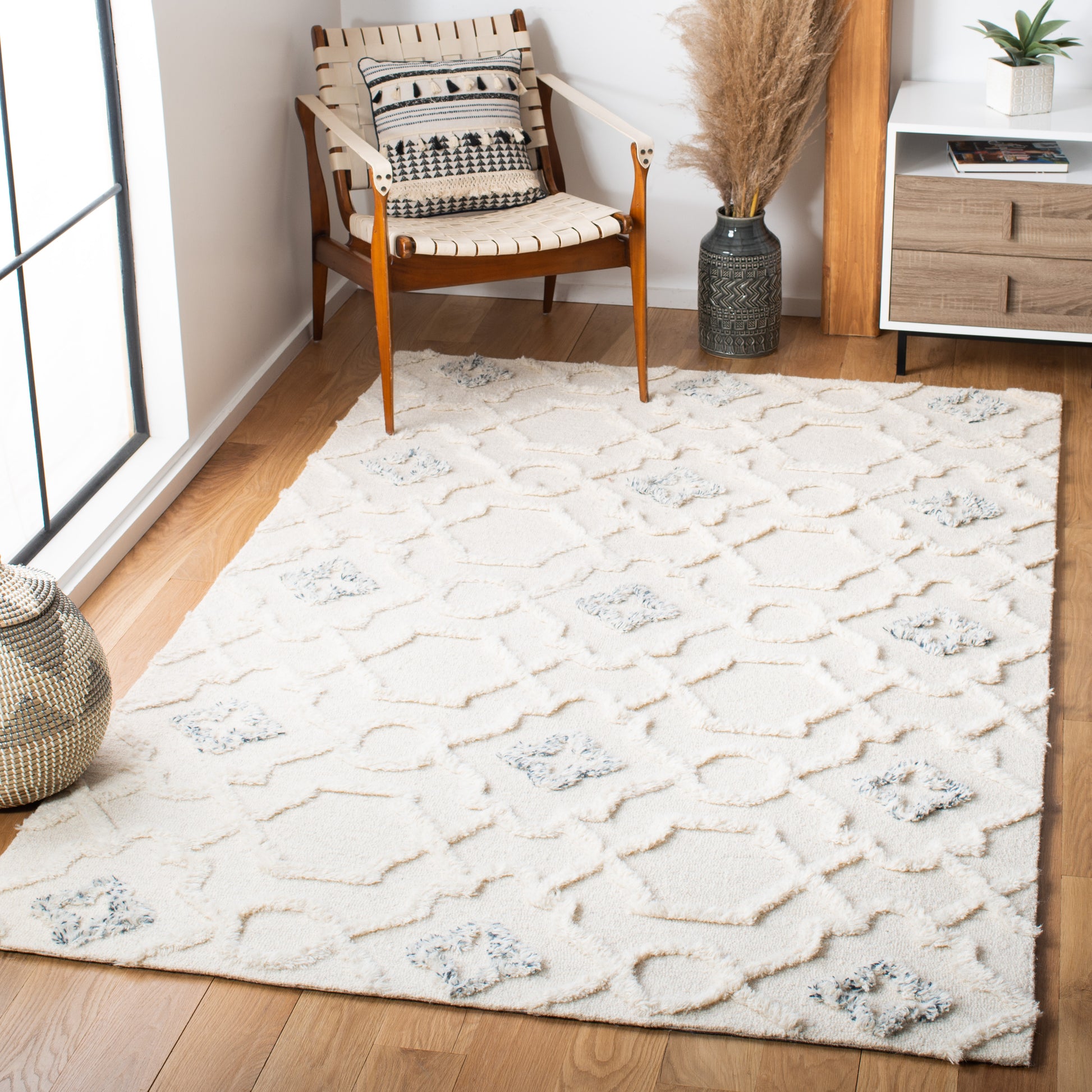 Safavieh Casablanca Csb375A Ivory Area Rug