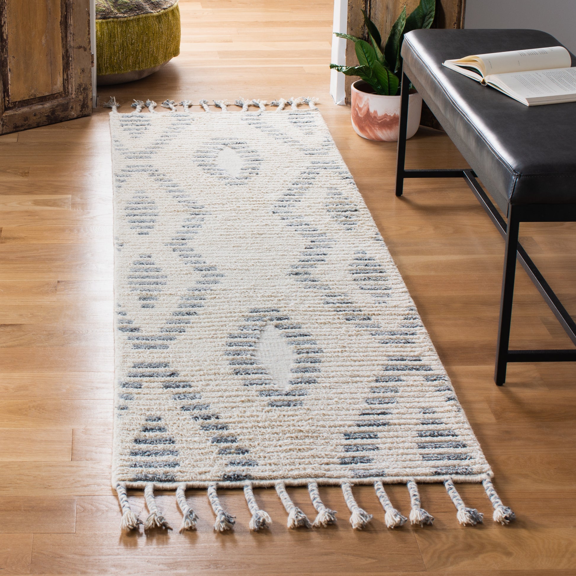 Safavieh Casablanca Csb406A Grey/Ivory Area Rug