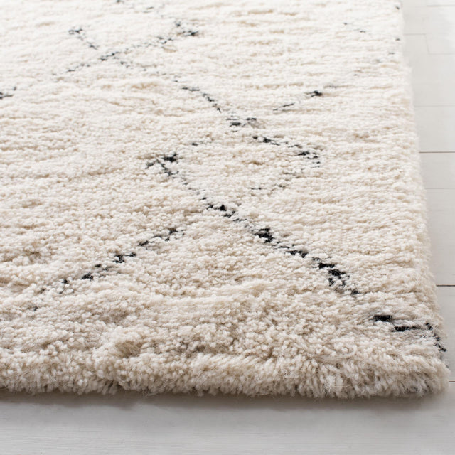 Safavieh Casablanca Csb915A Ivory/Black Area Rug