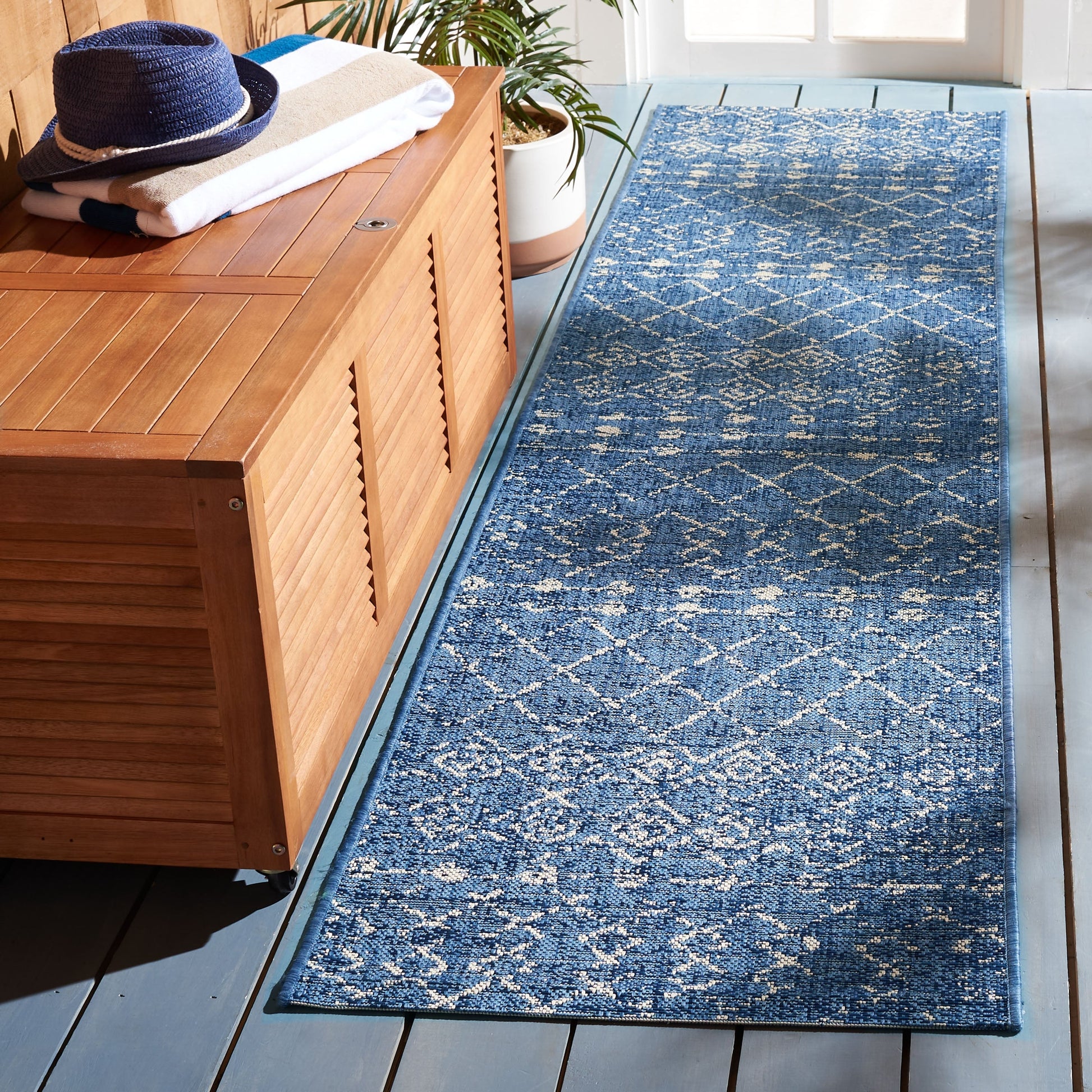 Safavieh Courtyard Cy6019-23321 Blue/Ivory Area Rug