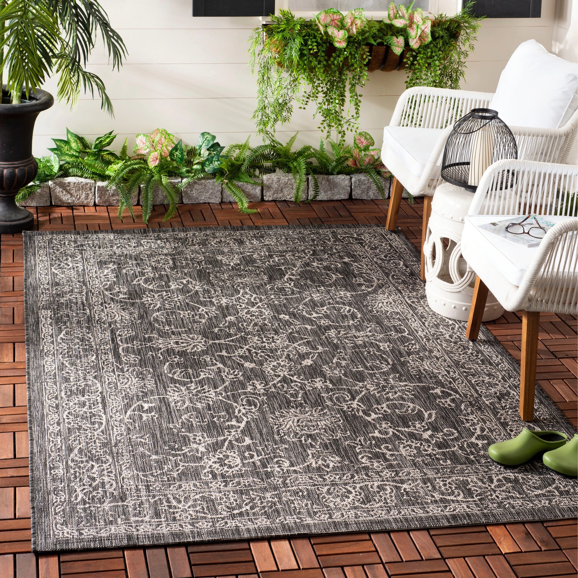 Safavieh Courtyard Cy8680-36621 Black/Ivory Area Rug