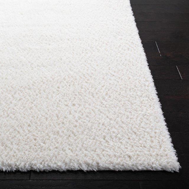 Safavieh Decora Shaggy Des101 Ivory Rug.