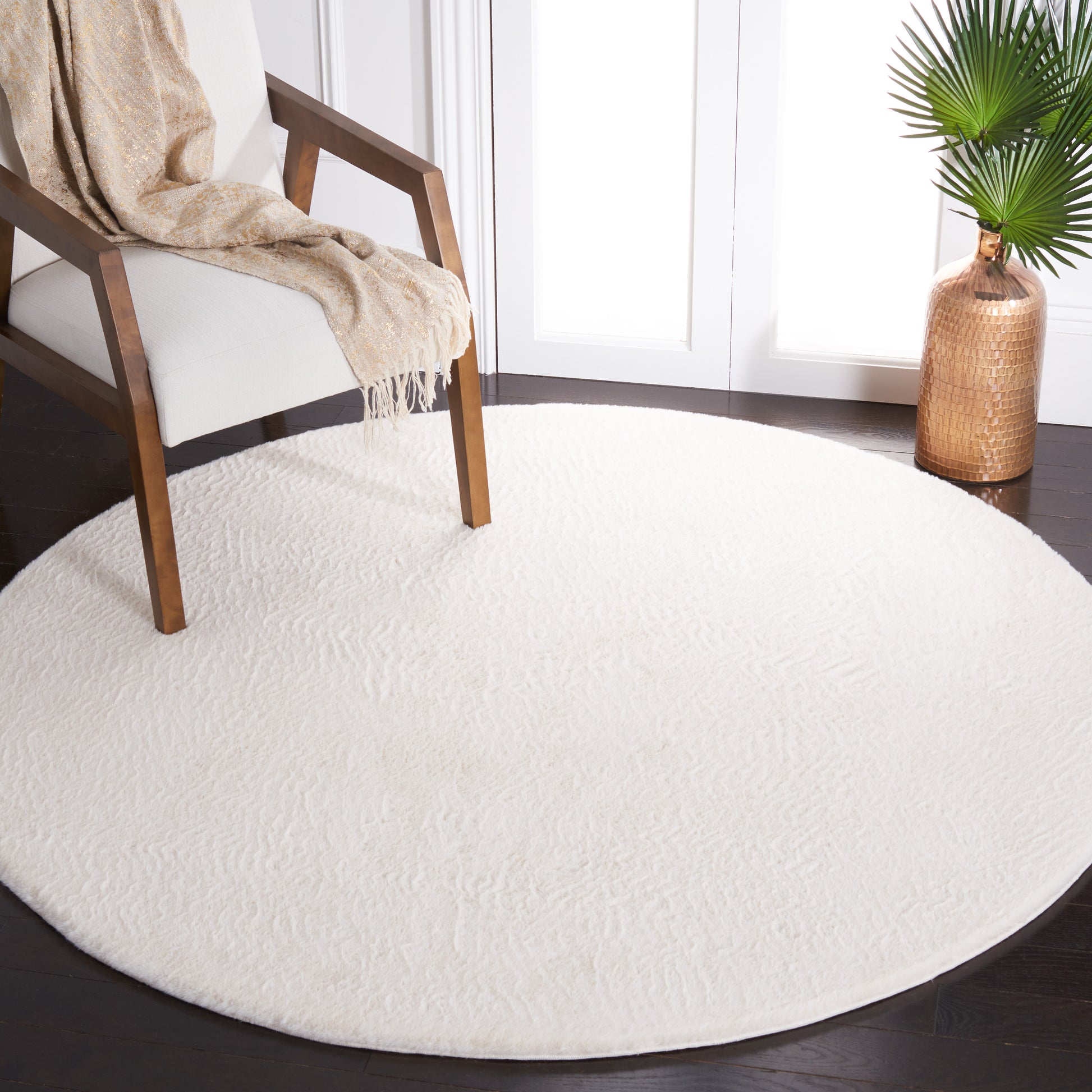 Safavieh Faux Rabbit Fur Frf500A Off White Area Rug