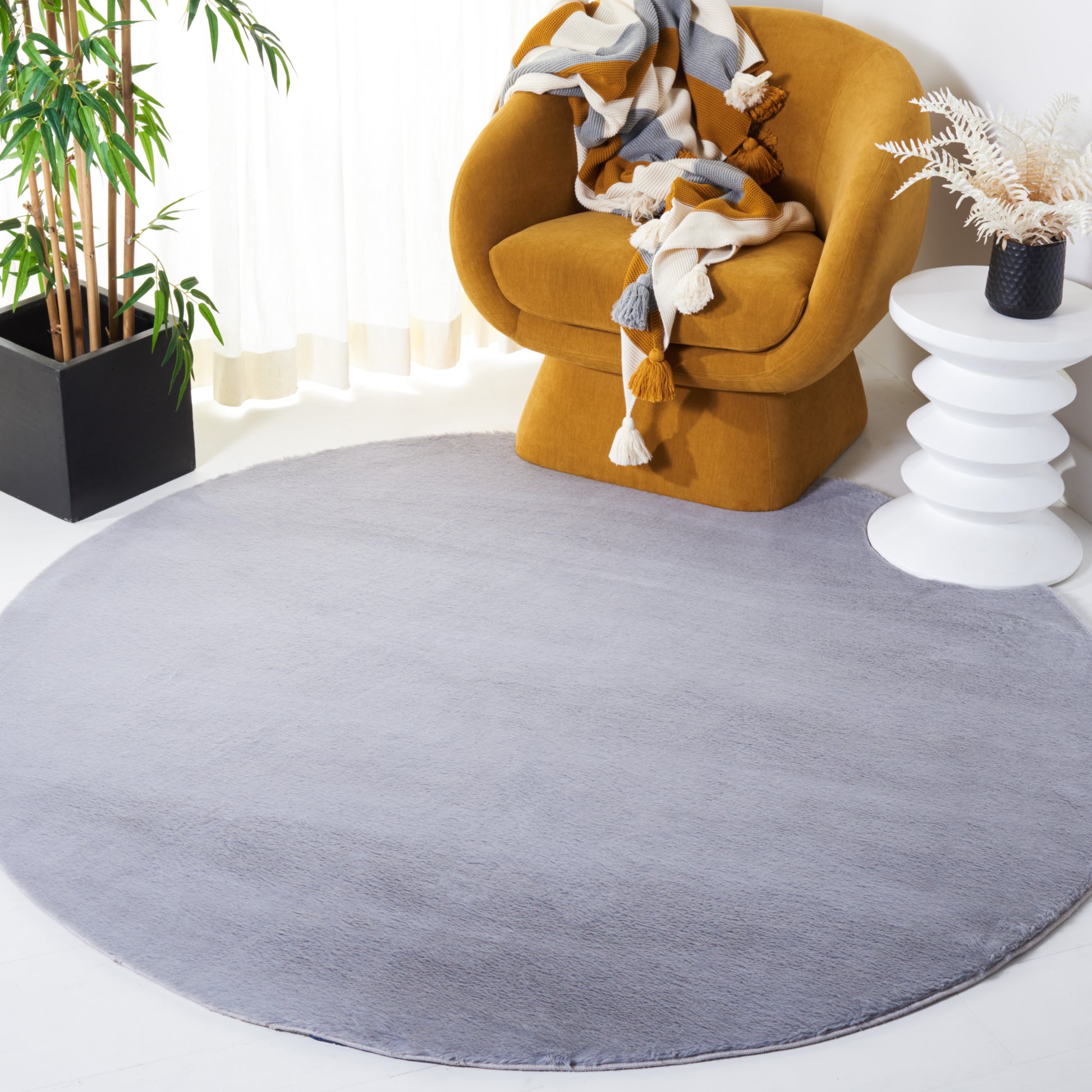 Safavieh Faux Rabbit Fur Frf500F Light Grey Area Rug