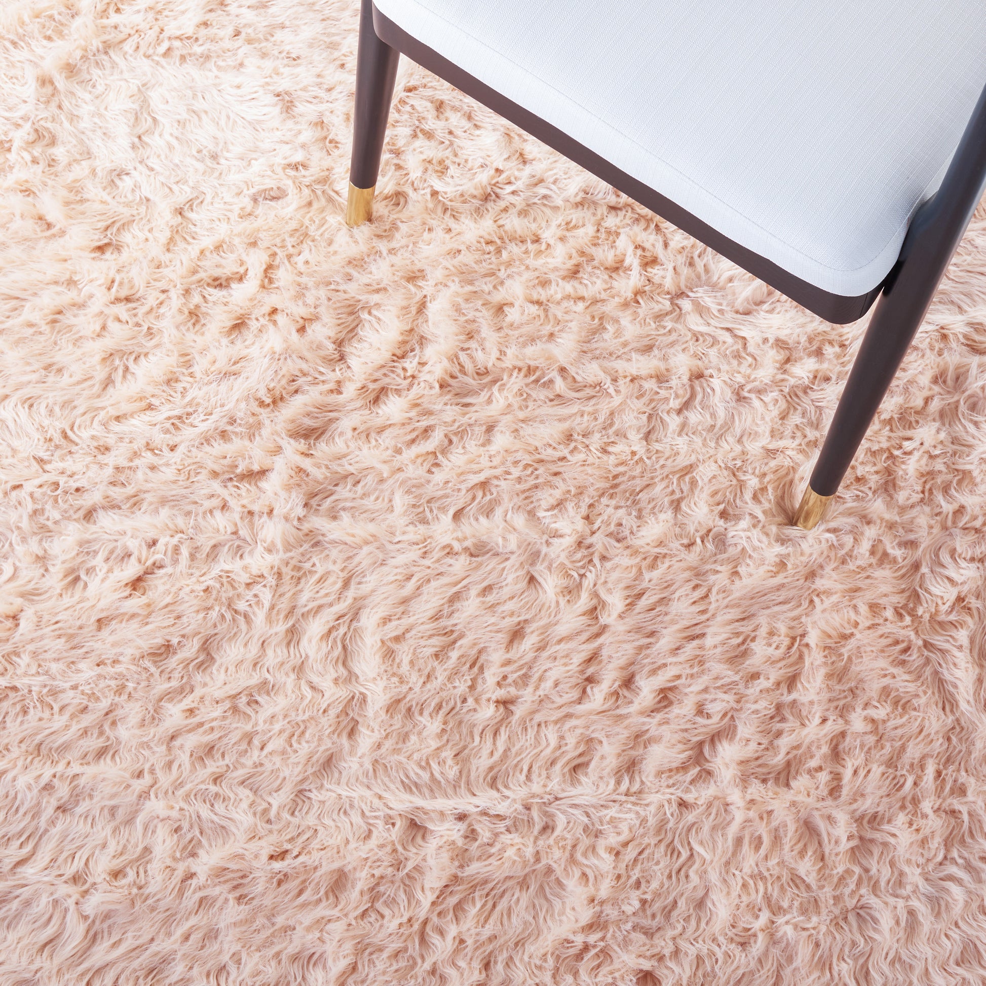 Safavieh Faux Sheep Skin Fss115U Light Pink Area Rug