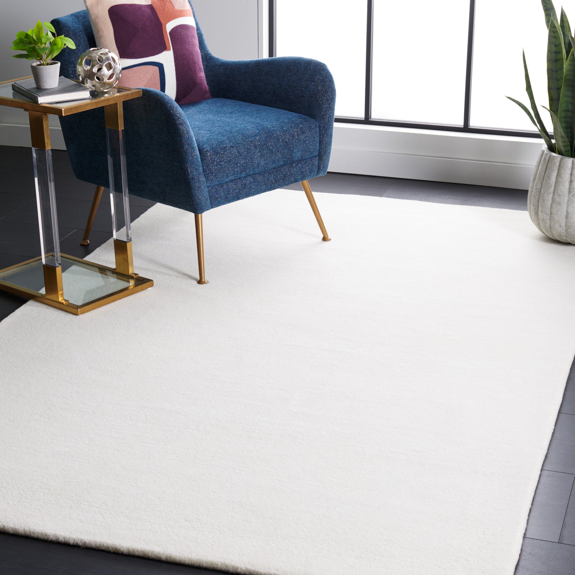 Safavieh Fifth Avenue Ftv128A Ivory Area Rug