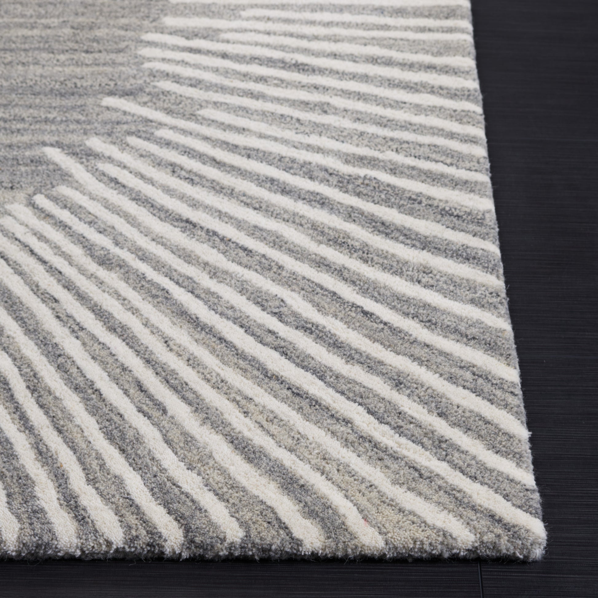 Safavieh Fifth Avenue Ftv129F Grey/Ivory Area Rug