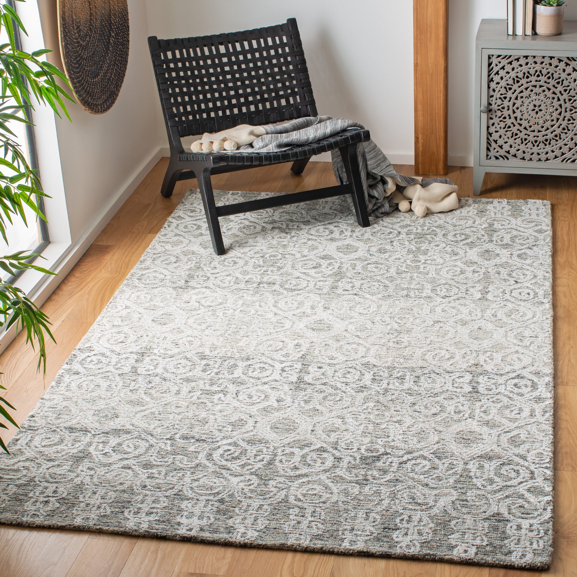 Safavieh Glamour Glm302H Charcoal Area Rug