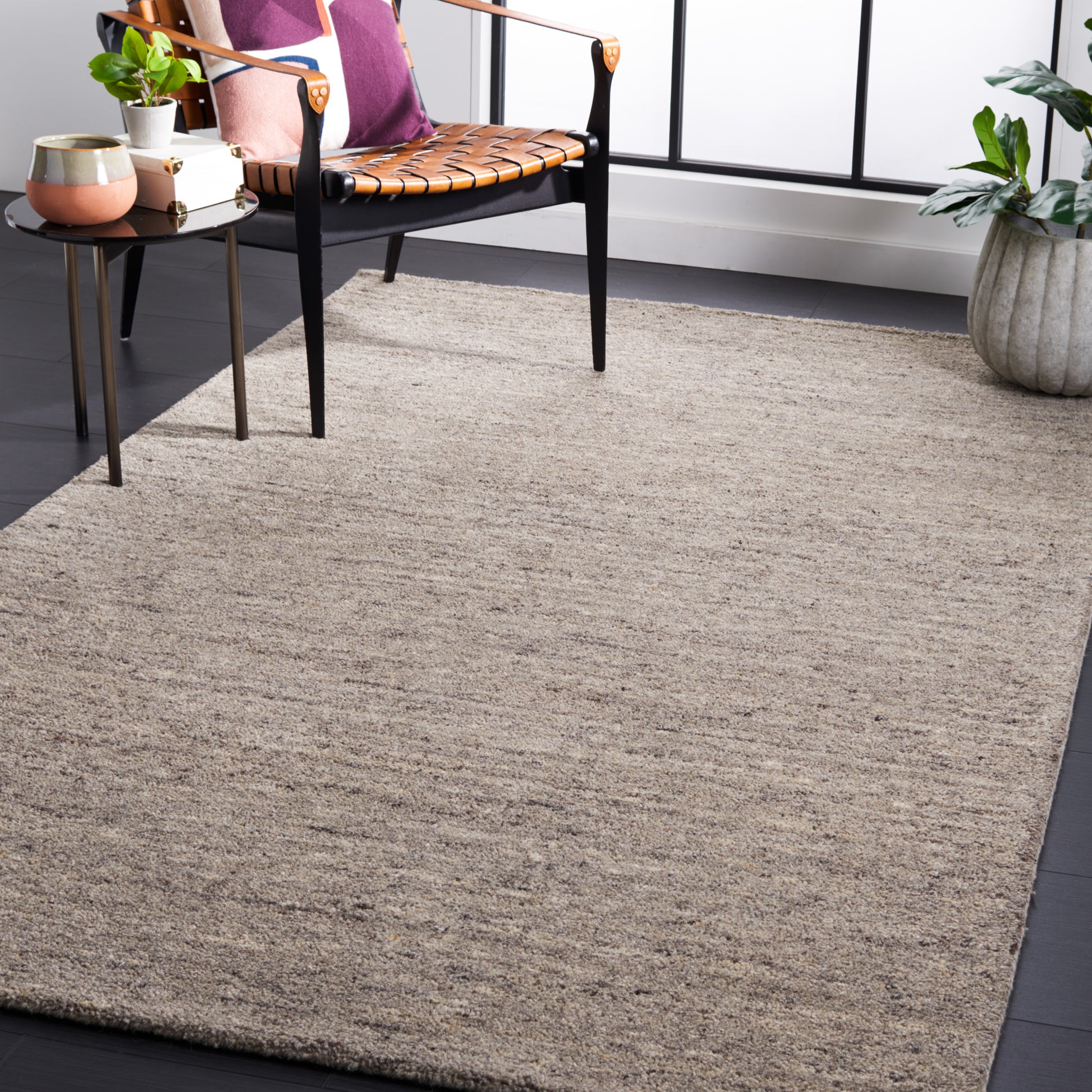 Safavieh Himalaya Him413G Light Grey Area Rug