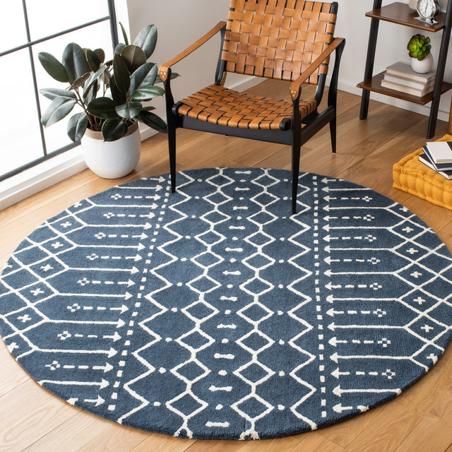 Safavieh Himalaya Him903M Navy/Ivory Rug.