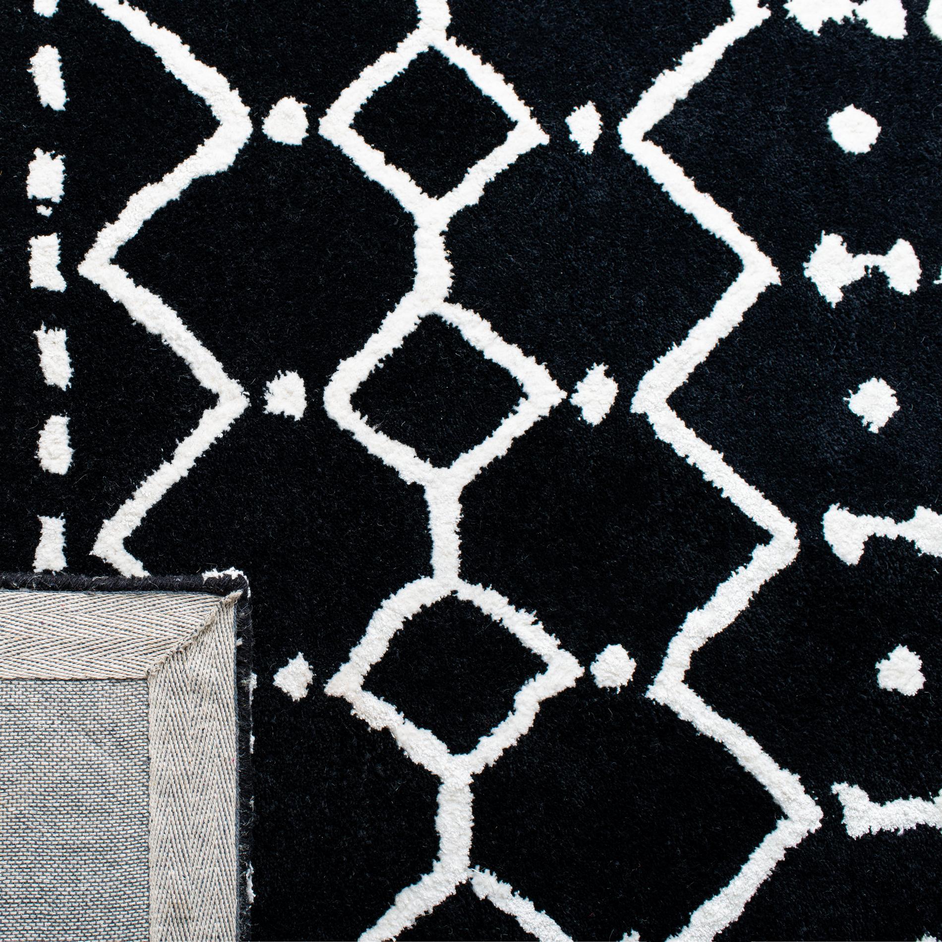 Safavieh Himalaya Him903Z Black/Ivory Area Rug