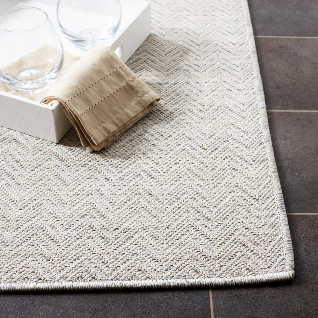 Safavieh Hampton Htn233A Ivory/Multi Rug.