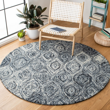 Safavieh Ikat Ikt631F Grey Area Rug