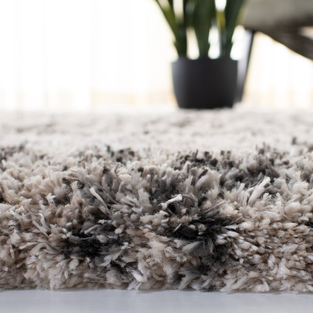 Safavieh Iceland Shag Isg518A Cream/Grey Rug.