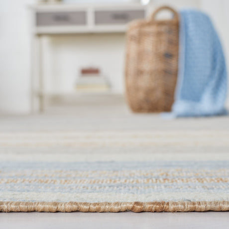 Safavieh Kilim Klm461L Natural/Light Blue Rug.