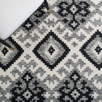 Safavieh Kilim Klm528A Ivory/Black Area Rug