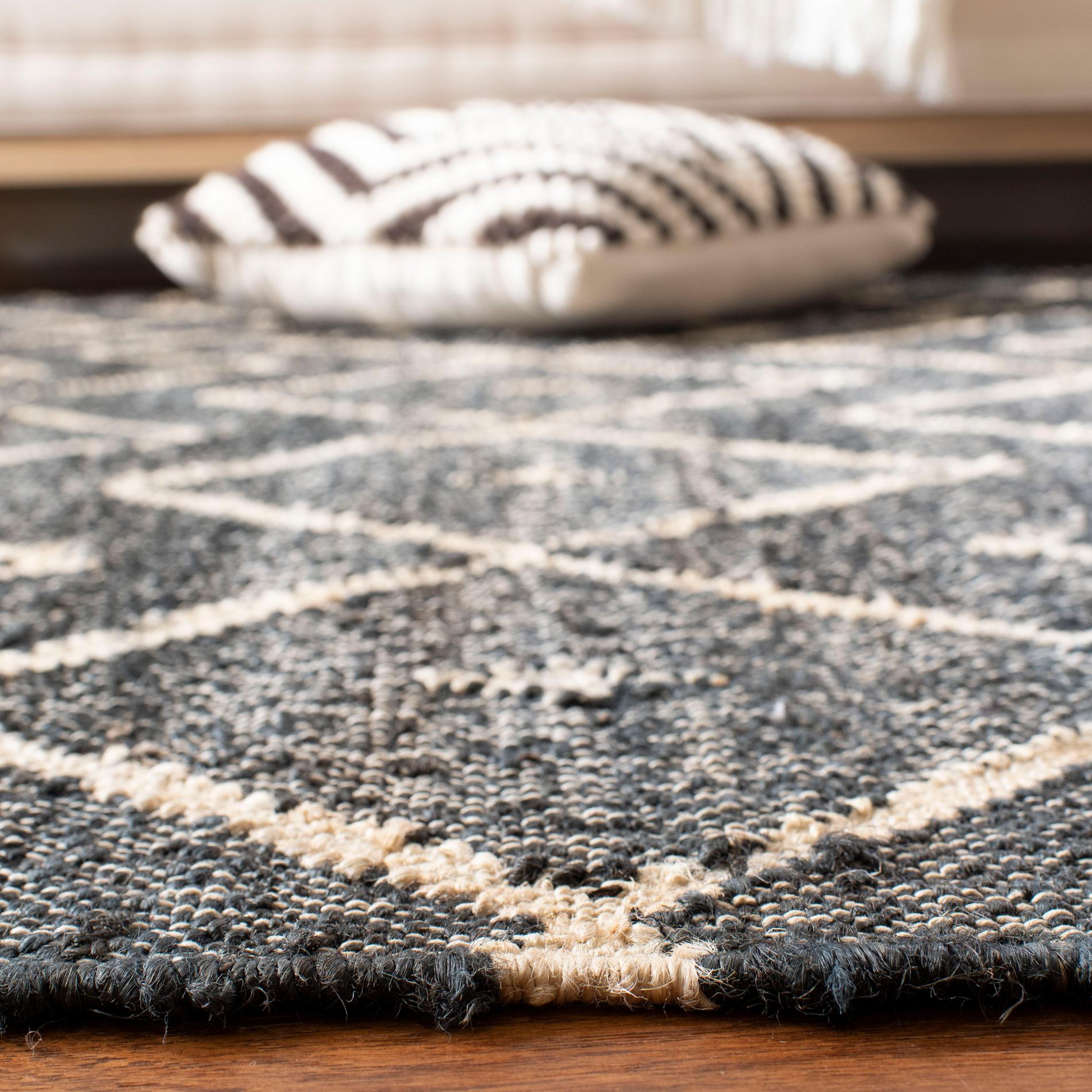 Safavieh Kilim Klm750H Charcoal/Natural Area Rug