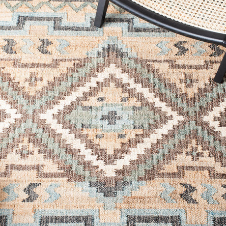 Safavieh Kilim Klm760M Natural/Blue Rugs.